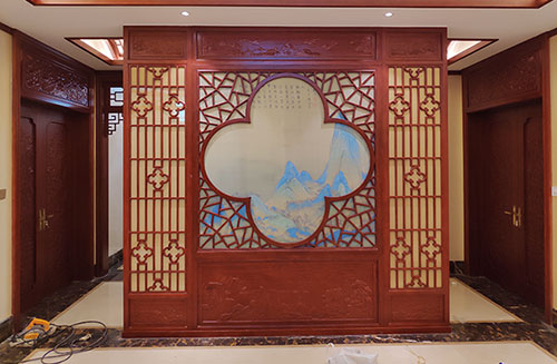 临海会所室内装修中式仿古实木屏风隔断展示